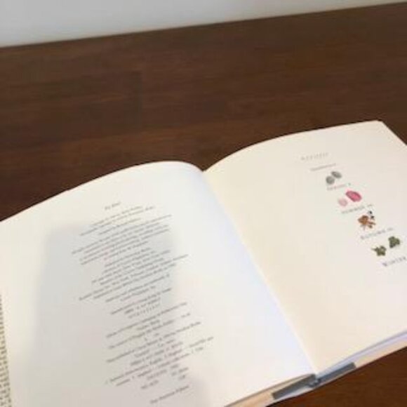 The Essence of English Life Hardcover Vintage 90’s Book. - Picture 15 of 16